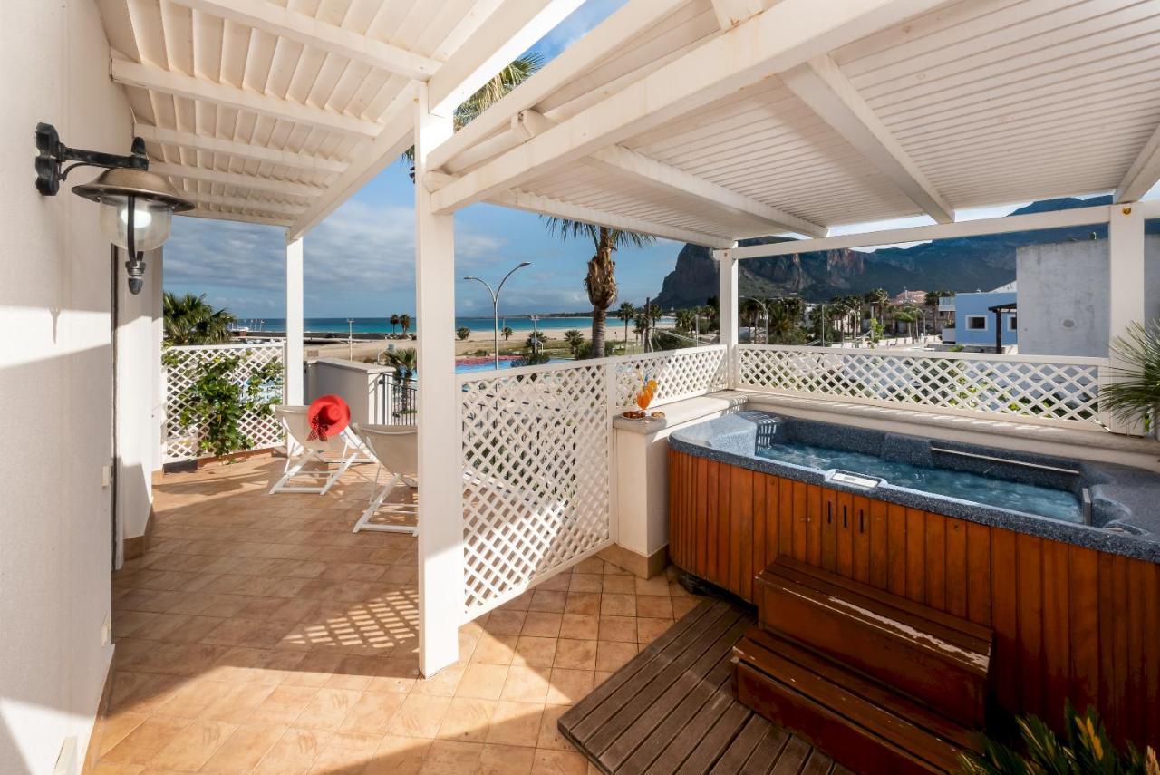 Hotel Ristorante Mediterraneo Faro サン・ヴィート・ロ・カーポ エクステリア 写真