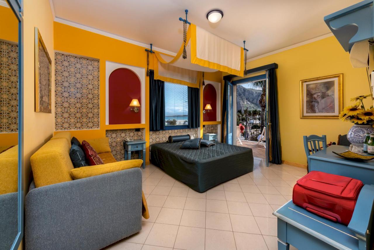 Hotel Ristorante Mediterraneo Faro サン・ヴィート・ロ・カーポ エクステリア 写真