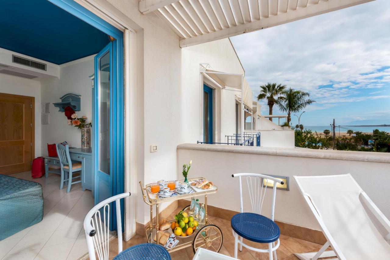 Hotel Ristorante Mediterraneo Faro サン・ヴィート・ロ・カーポ エクステリア 写真