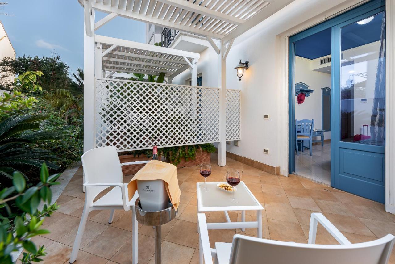 Hotel Ristorante Mediterraneo Faro サン・ヴィート・ロ・カーポ エクステリア 写真