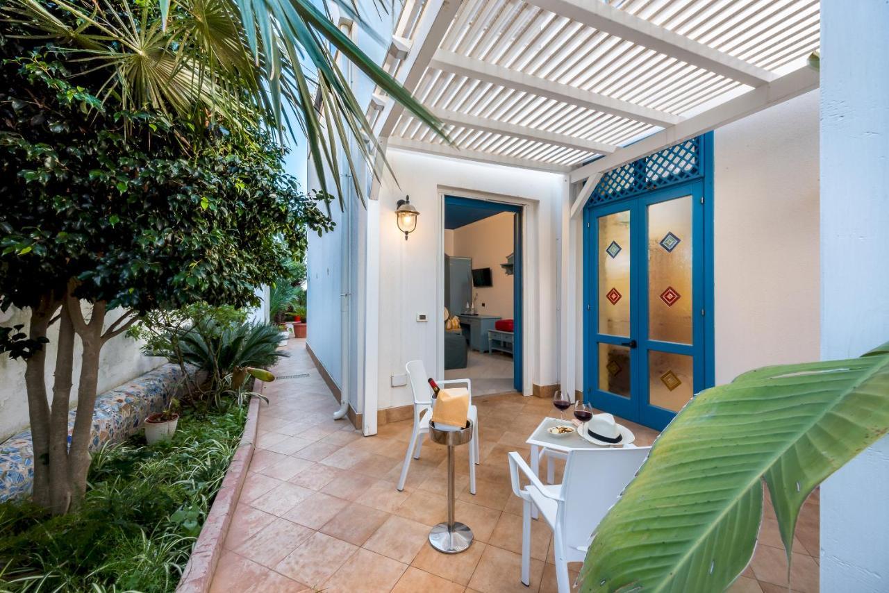 Hotel Ristorante Mediterraneo Faro サン・ヴィート・ロ・カーポ エクステリア 写真