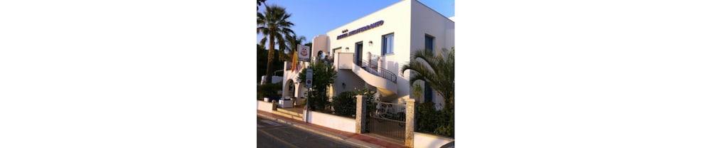 Hotel Ristorante Mediterraneo Faro サン・ヴィート・ロ・カーポ エクステリア 写真