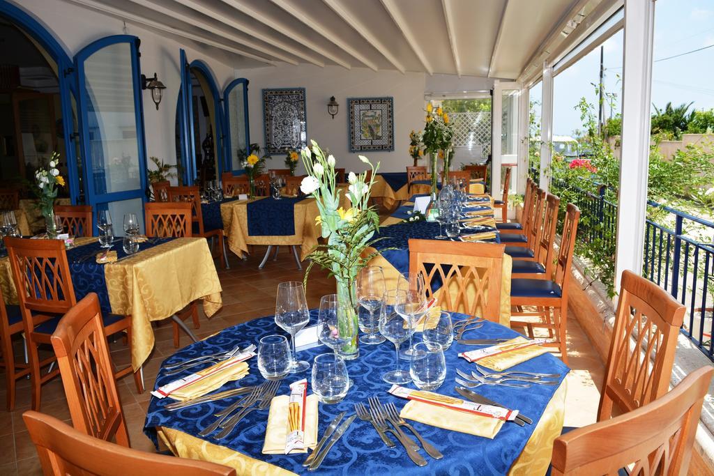 Hotel Ristorante Mediterraneo Faro サン・ヴィート・ロ・カーポ エクステリア 写真