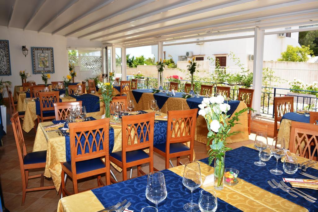 Hotel Ristorante Mediterraneo Faro サン・ヴィート・ロ・カーポ エクステリア 写真