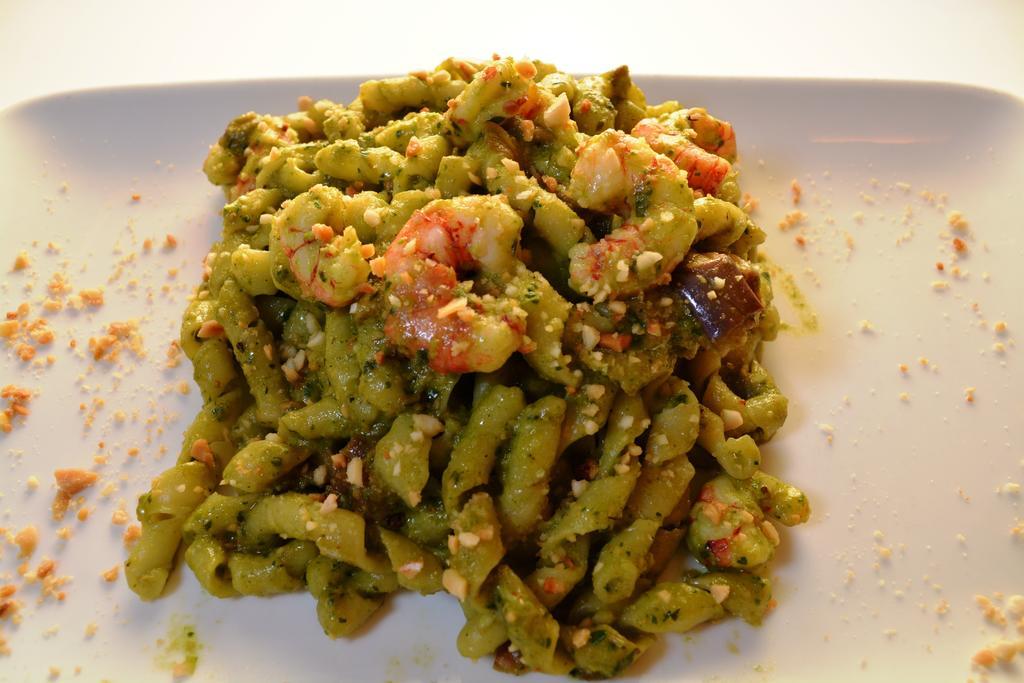 Hotel Ristorante Mediterraneo Faro サン・ヴィート・ロ・カーポ エクステリア 写真