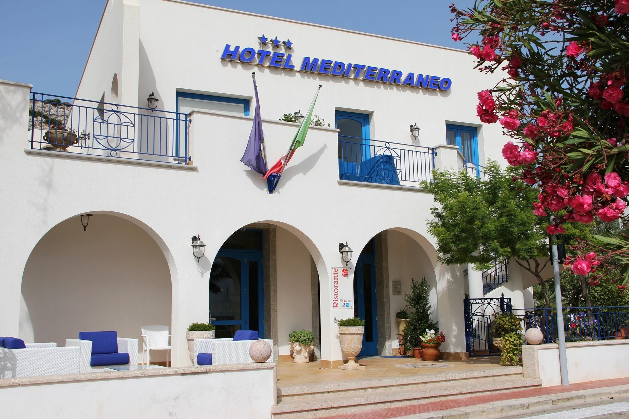 Hotel Ristorante Mediterraneo Faro サン・ヴィート・ロ・カーポ エクステリア 写真