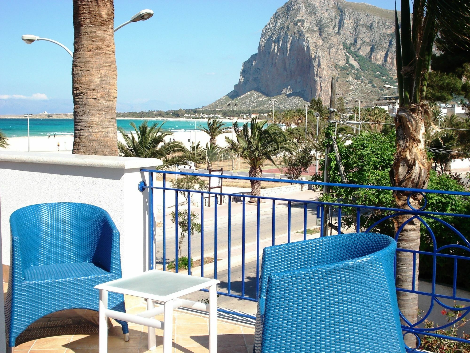 Hotel Ristorante Mediterraneo Faro サン・ヴィート・ロ・カーポ エクステリア 写真